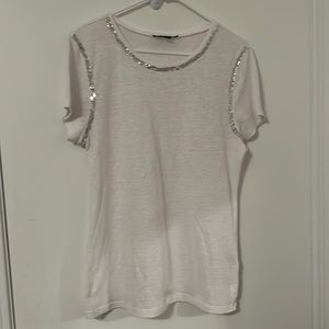 INC. Size-Medium-white-T-shirt.